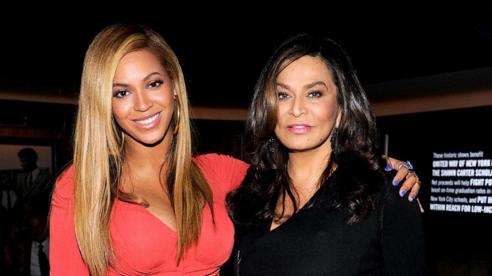 Beyoncé in Houston with mother Tina Knowles