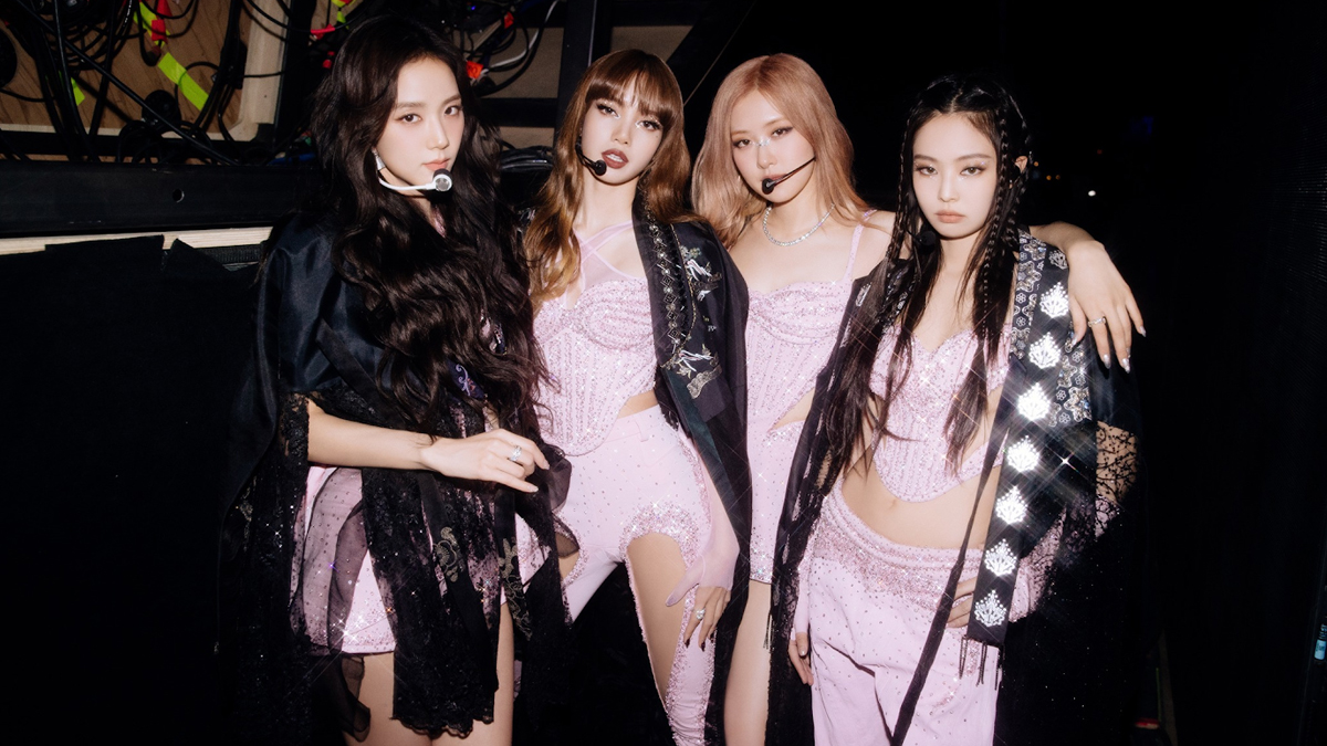 YG Entertainment has issued a statement regarding the contract renewal status of BLACKPINK