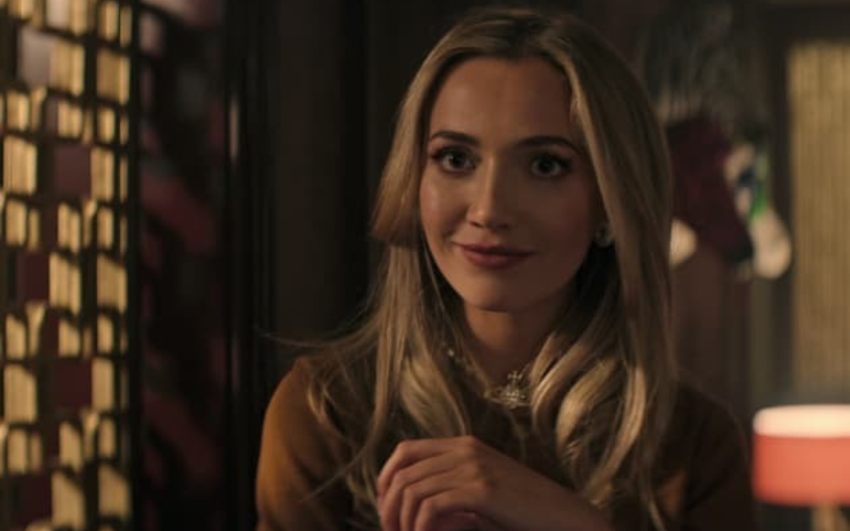 Tilly Keeper as Lady Phoebe